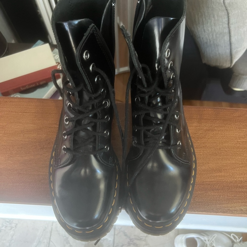 Dr Martens - Picture 3 of 8